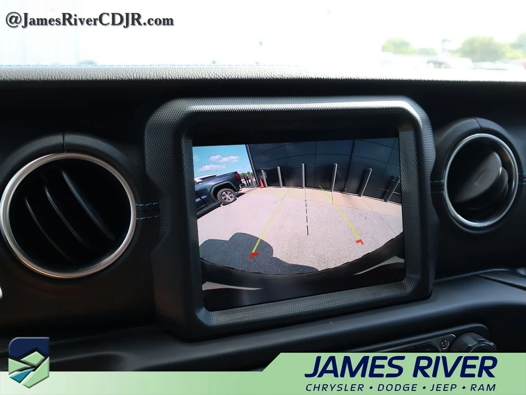 Used 2023 White Jeep Rubicon 4xe image 33