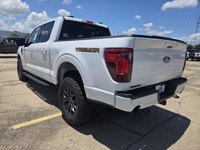 New 2026 Oxford White Ford Tremor® image 3