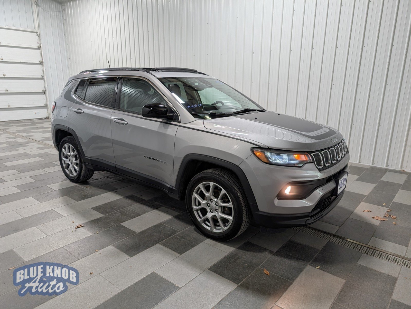 2022 Jeep Compass Latitude Lux Altitude photo 4