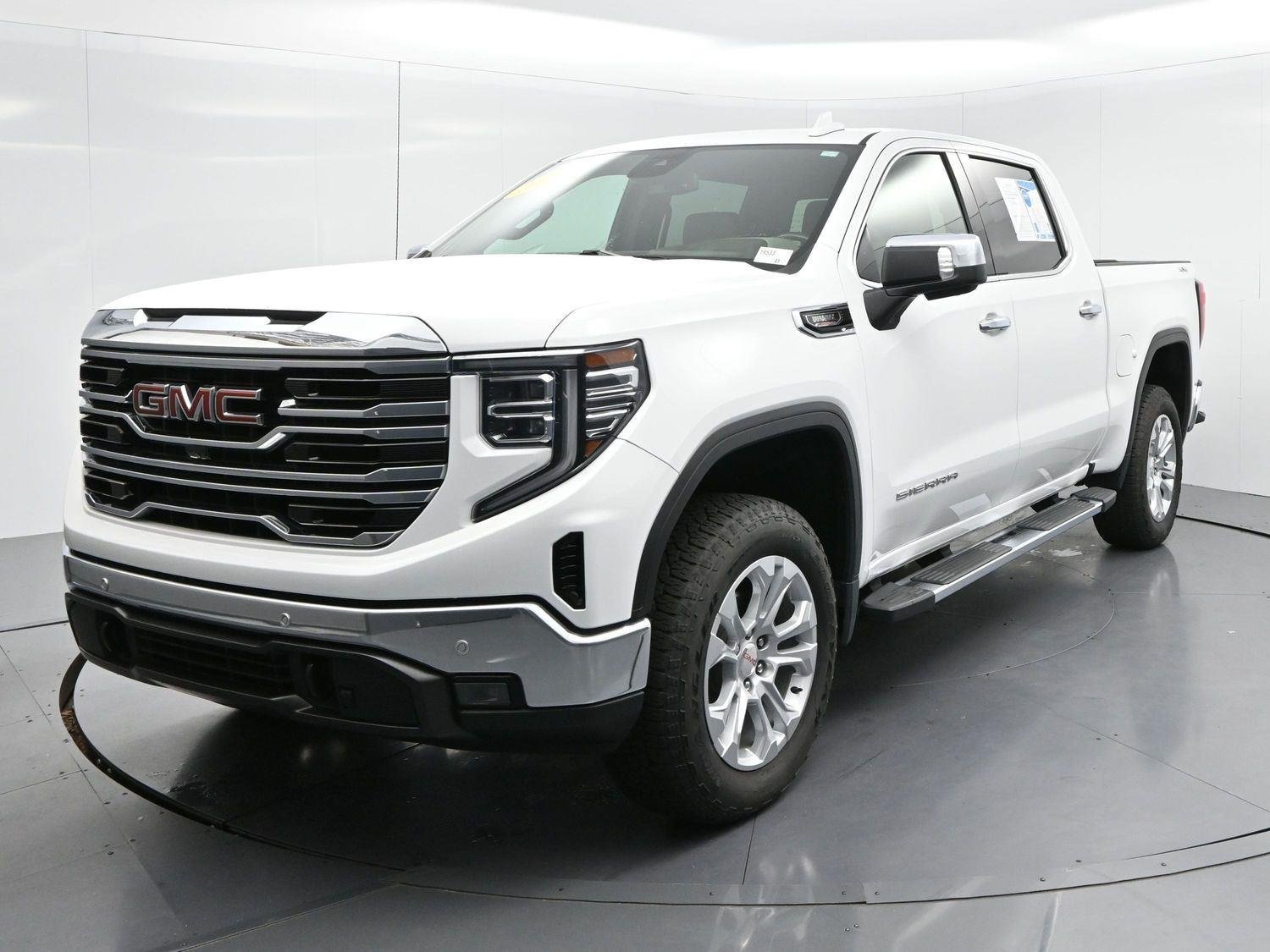 Used 2023 Summit White GMC SLT image 3