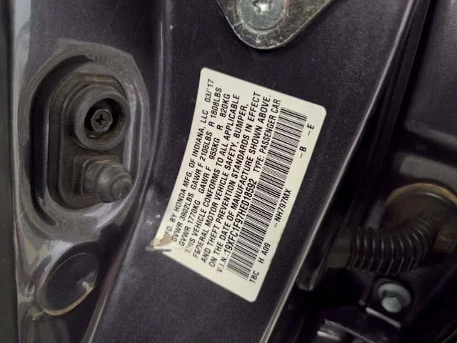 Used 2017  Honda Touring image 18