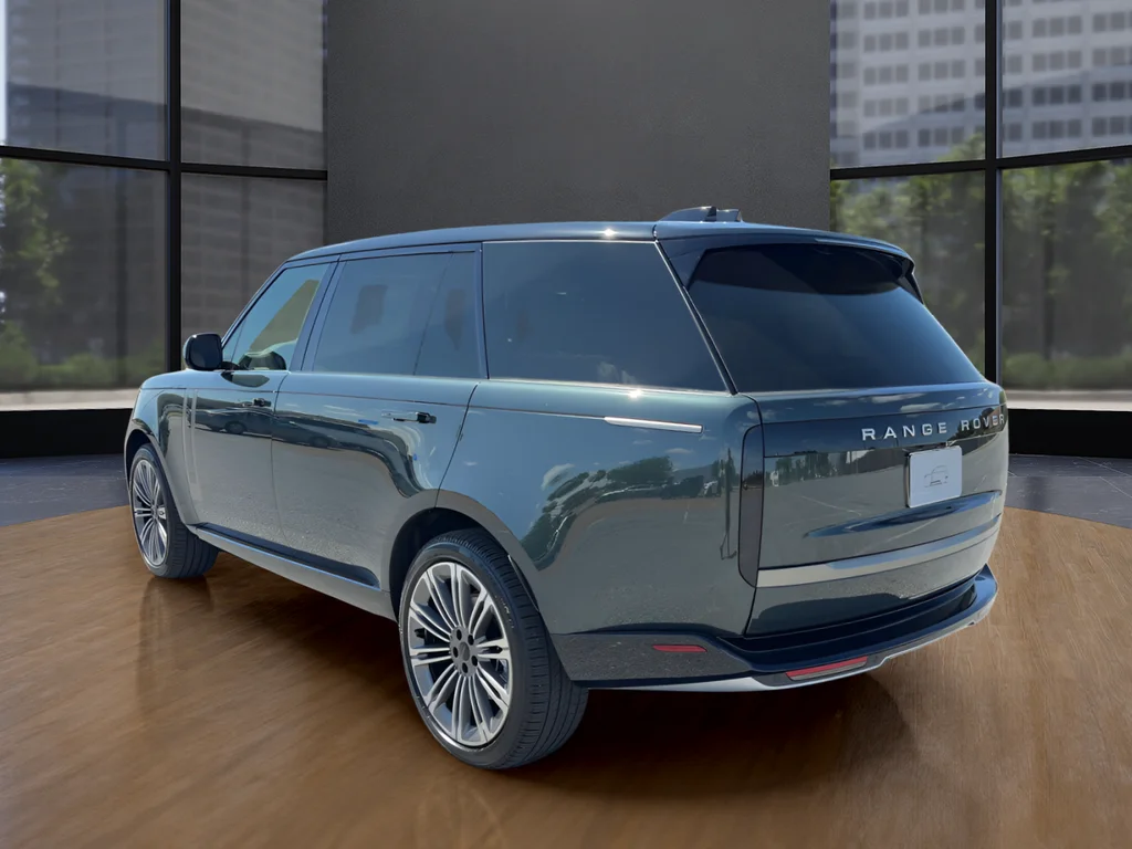 New 2026 Green Land Rover SE image 7