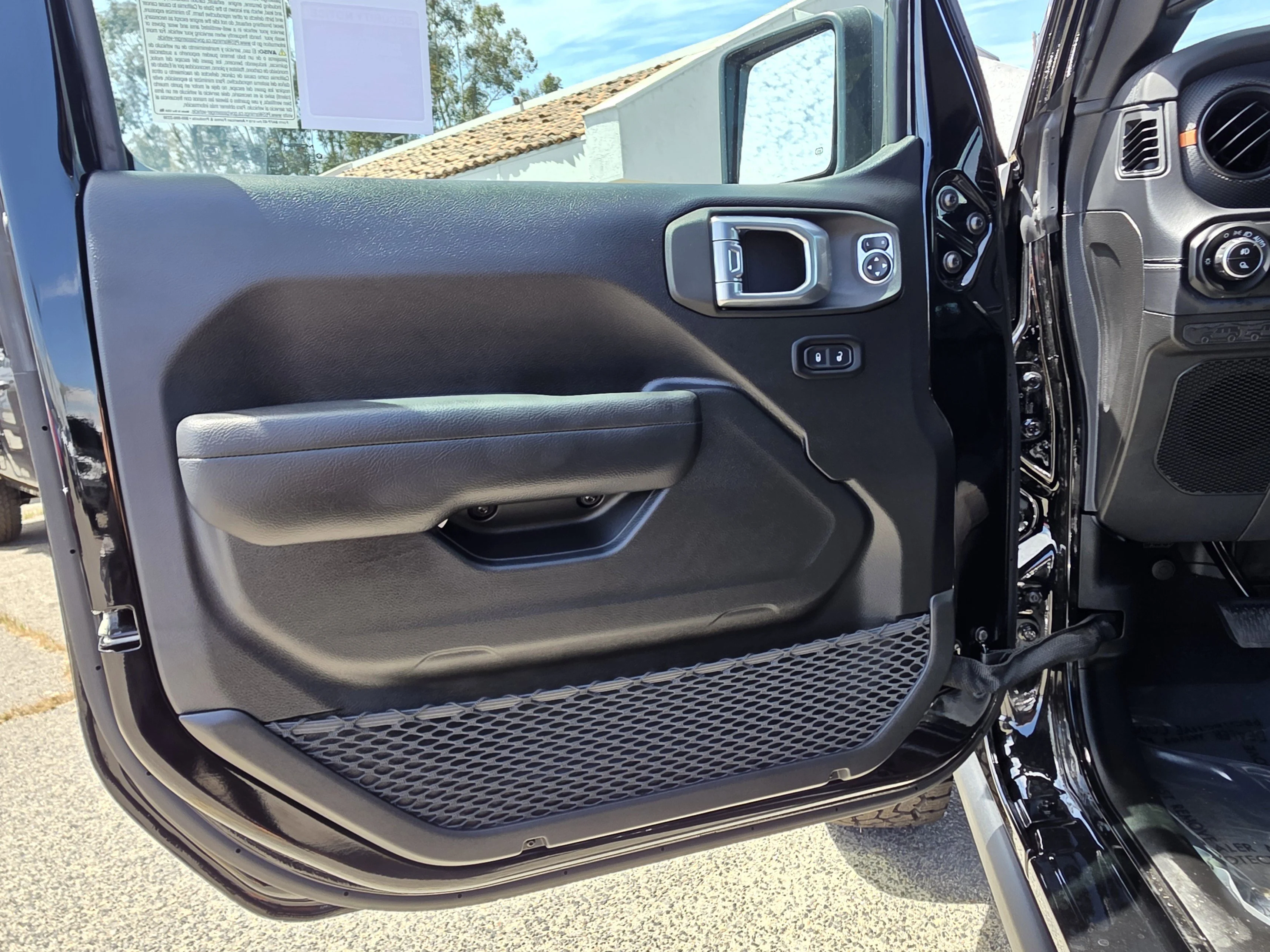 New 2026 Black Clearcoat Jeep Mojave image 11
