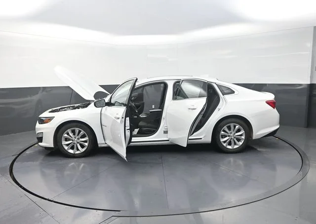 Used 2024 White Chevrolet LT image 42