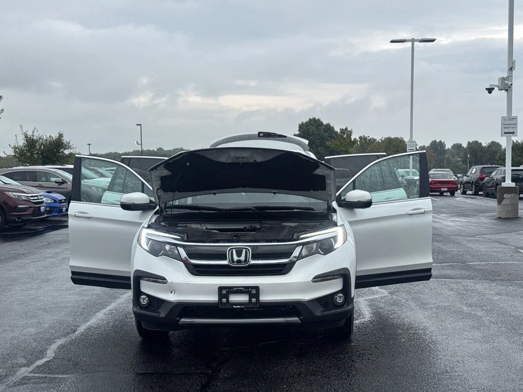 Used 2022 White Honda EX-L image 21