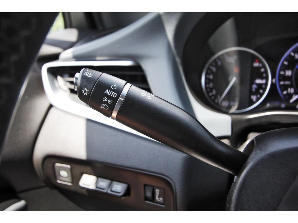 Used 2024 White Buick Premium Group image 16