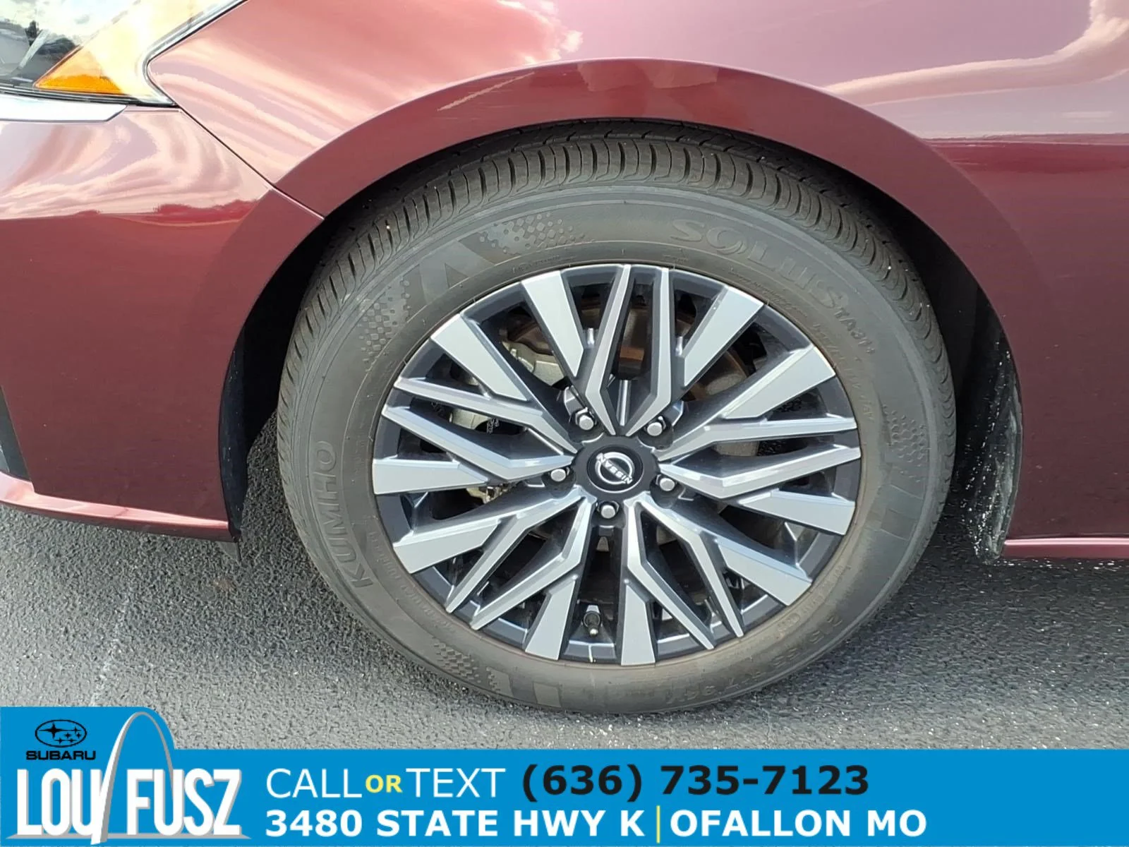 Used 2025 Garnet Pearl Metallic Nissan SV image 30