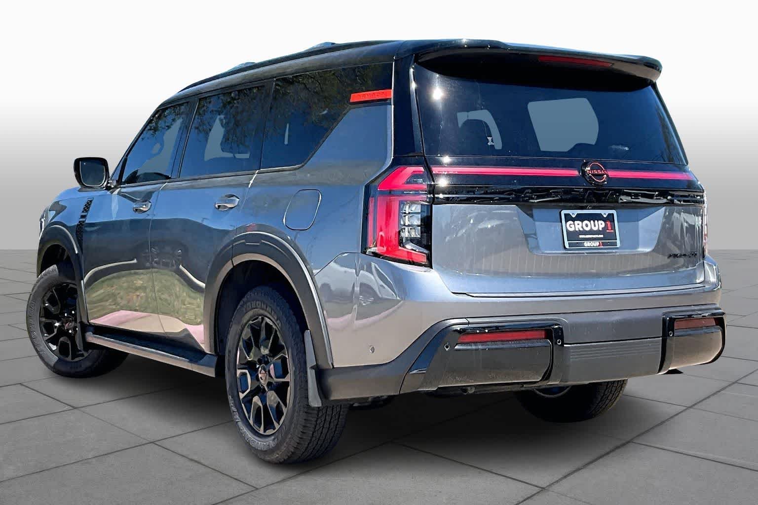 New 2026 Gun Metallic / Super Black Two-tone Nissan PRO-4X image 7