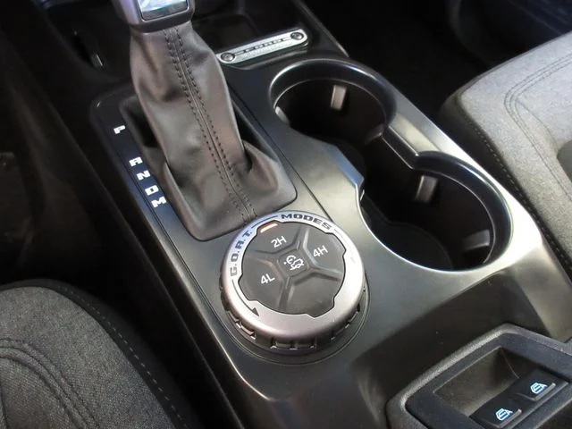 2025 Ford Bronco 4-Door Base - Photo 18