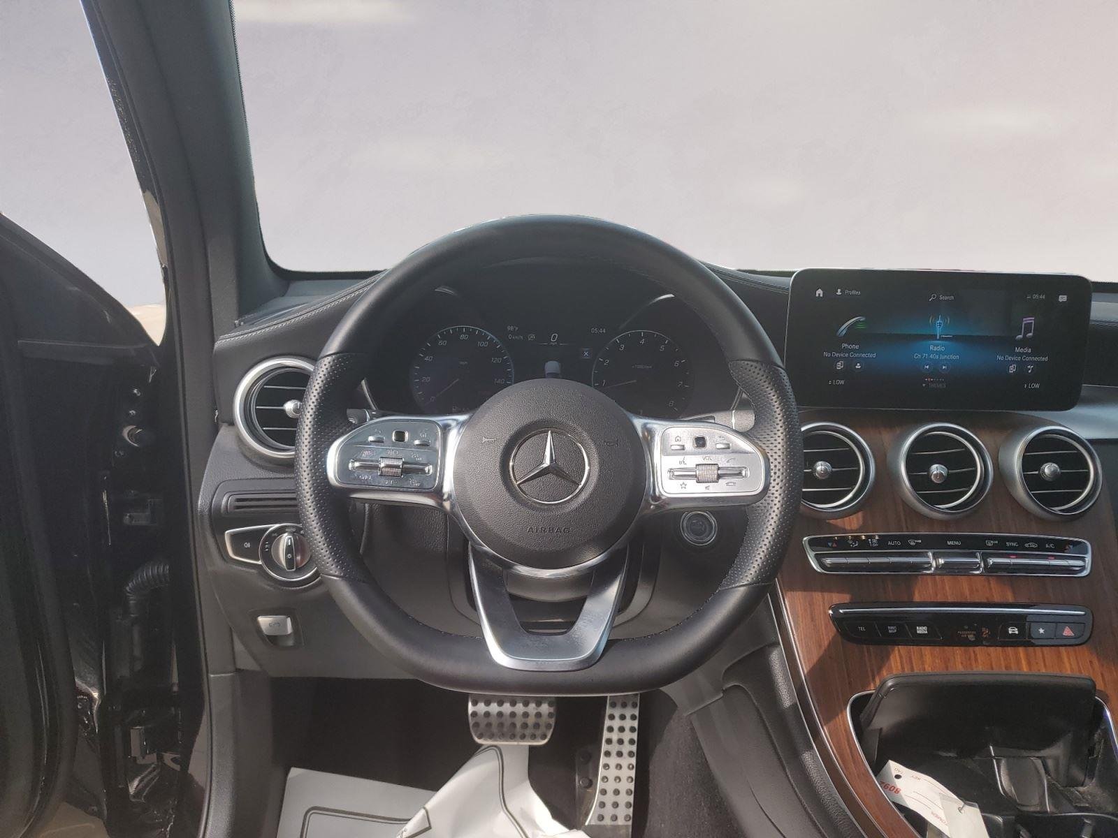 2022 Mercedes-Benz GLC Coupe GLC300 - Photo 12
