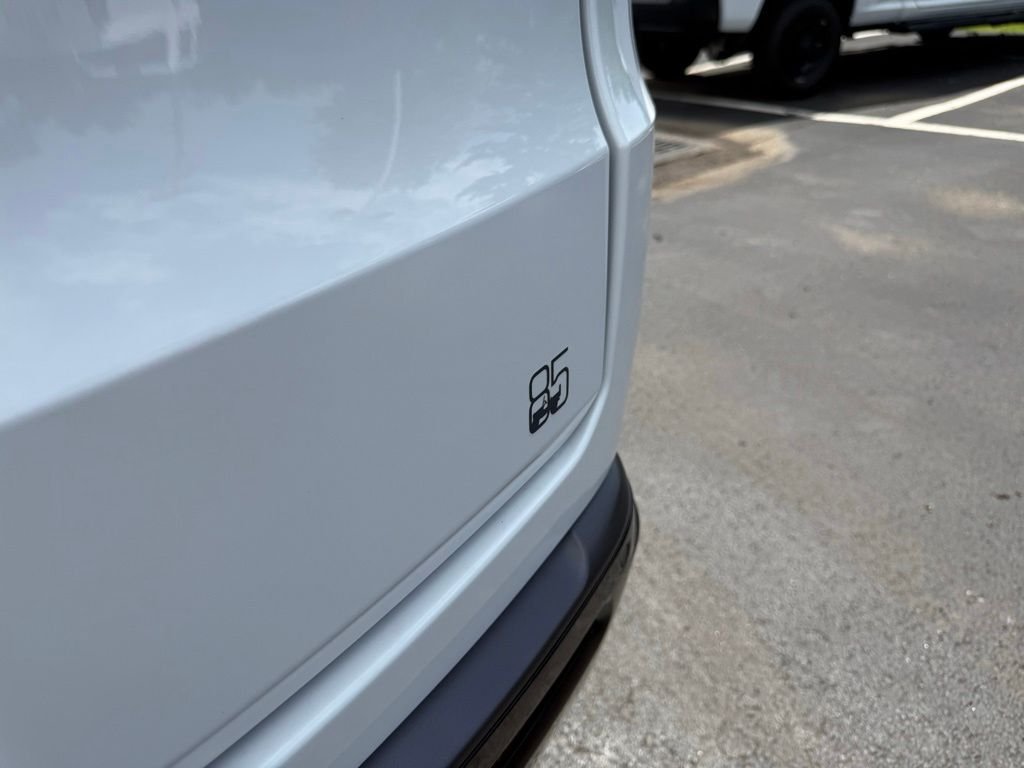 New 2026 Bright White Clear-Coat Exterior Paint Jeep 85th Anniversary Edition image 44