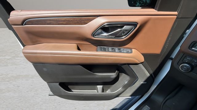 Used 2024 Beige Chevrolet High Country image 17