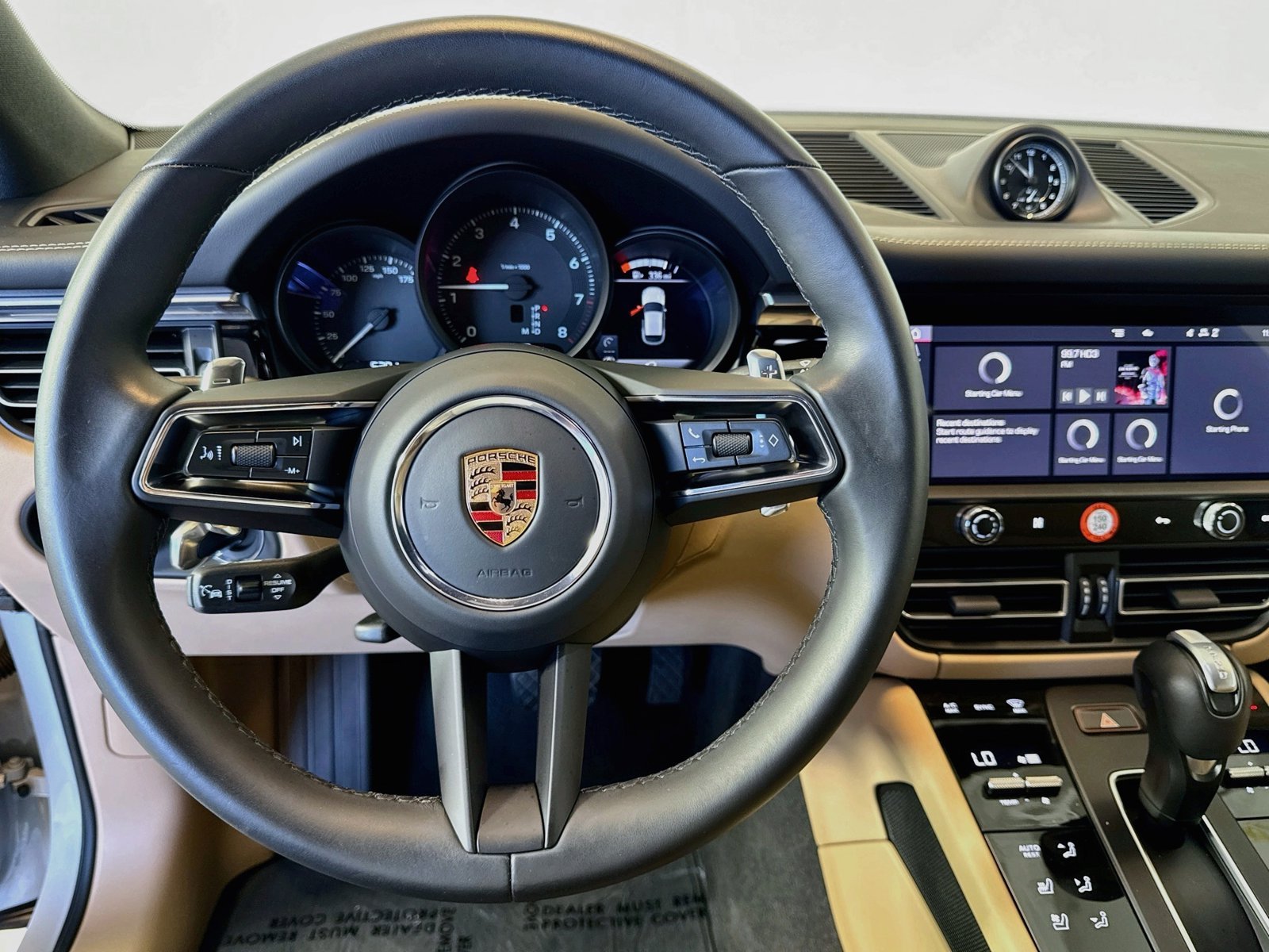 Used 2025 Chalk Porsche T image 13