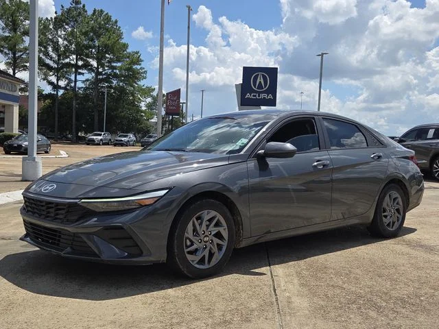 Used 2024 Ecotronic Gray Hyundai SEL image 7