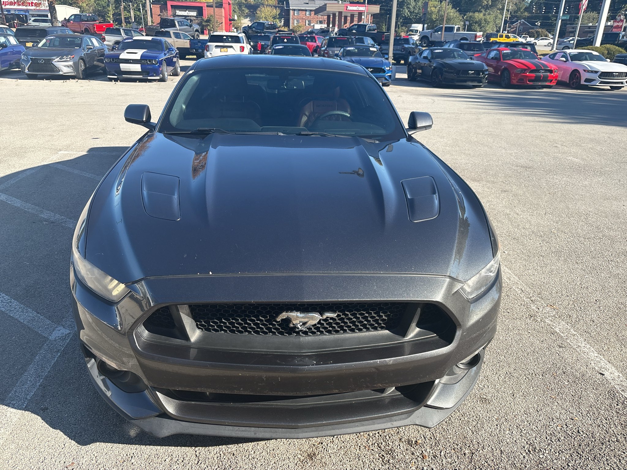 Used 2017 Magnetic Metallic Ford GT image 7