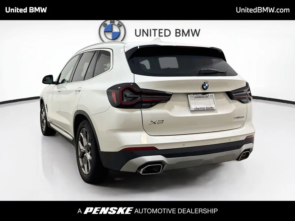 Used 2024 Alpine White BMW sDrive30i image 7