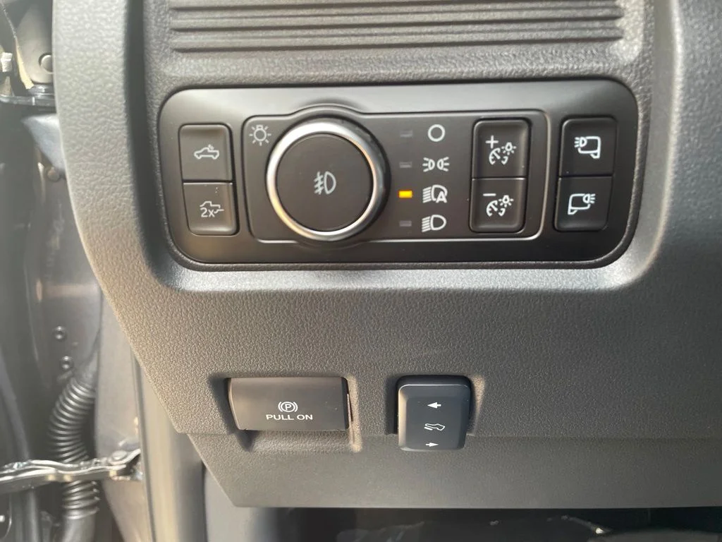 New 2026 CARBONIZED GRAY Ford Lariat image 14