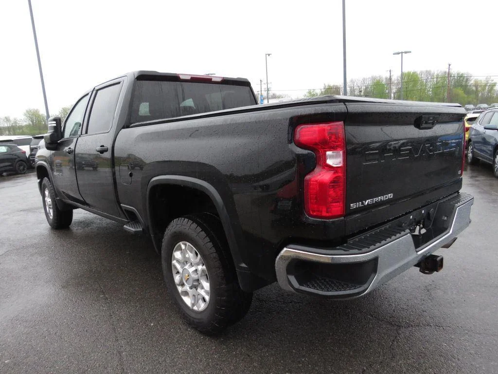 Used 2024 Black Chevrolet LT image 7