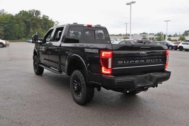 Used 2020 Black Metallic Ford Lariat image 5