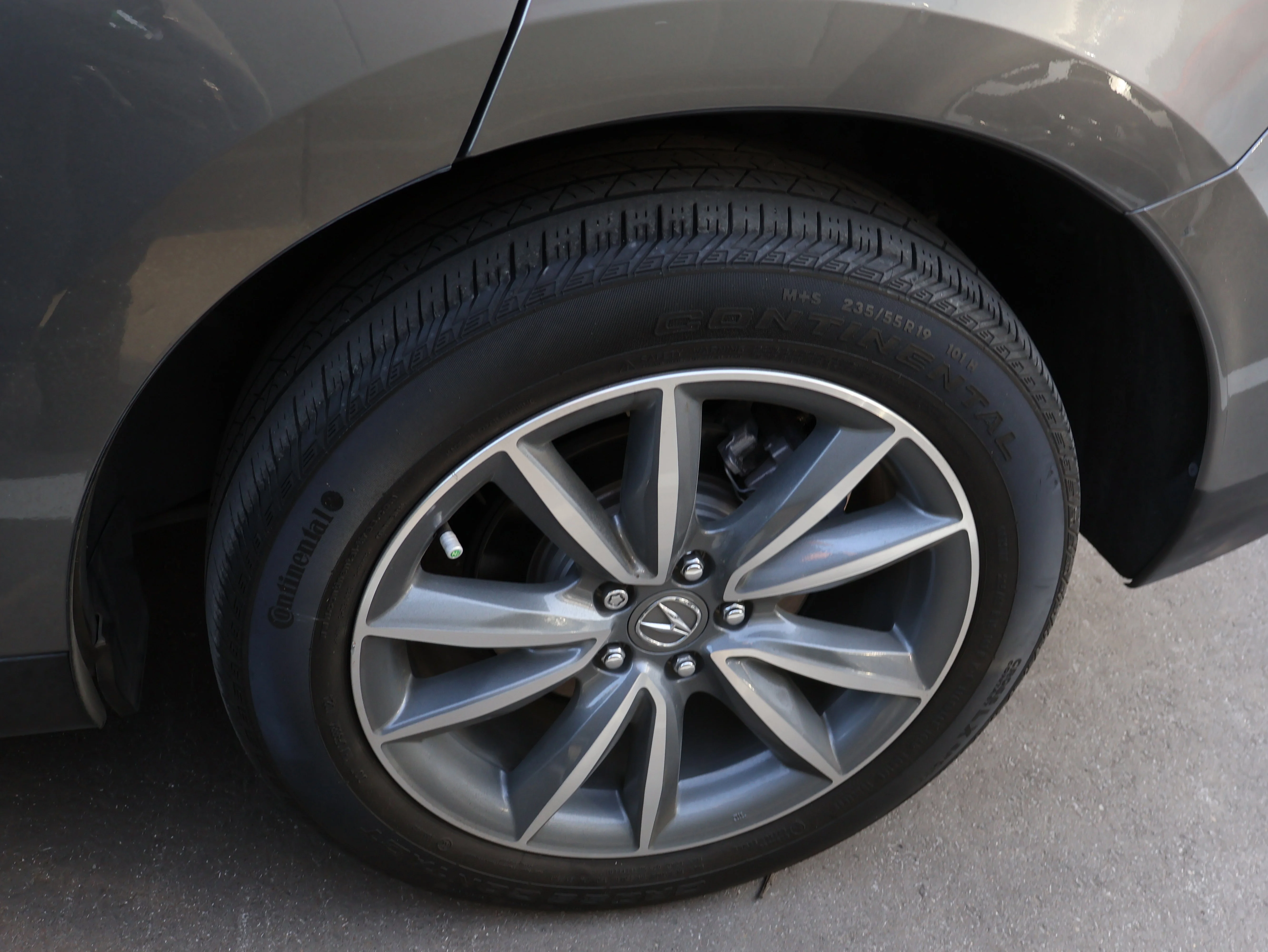 Used 2024 Liquid Carbon Metallic Acura w/Technology Package image 41