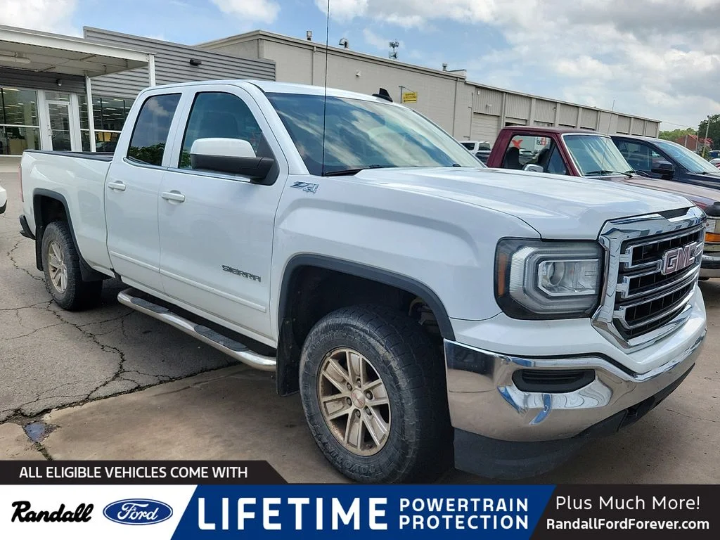 Used 2016 Summit White GMC SLE image 1