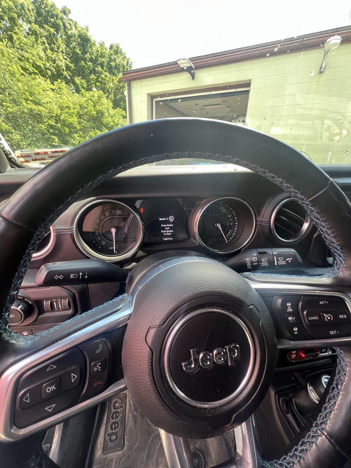 Used 2021 GRANITE CRYSTAL METALLIC CLEARCOAT JEEP UNLIMITED RUBICON image 12