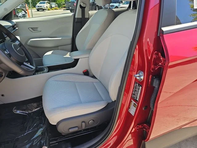 Used 2025 Red Hyundai SEL image 15