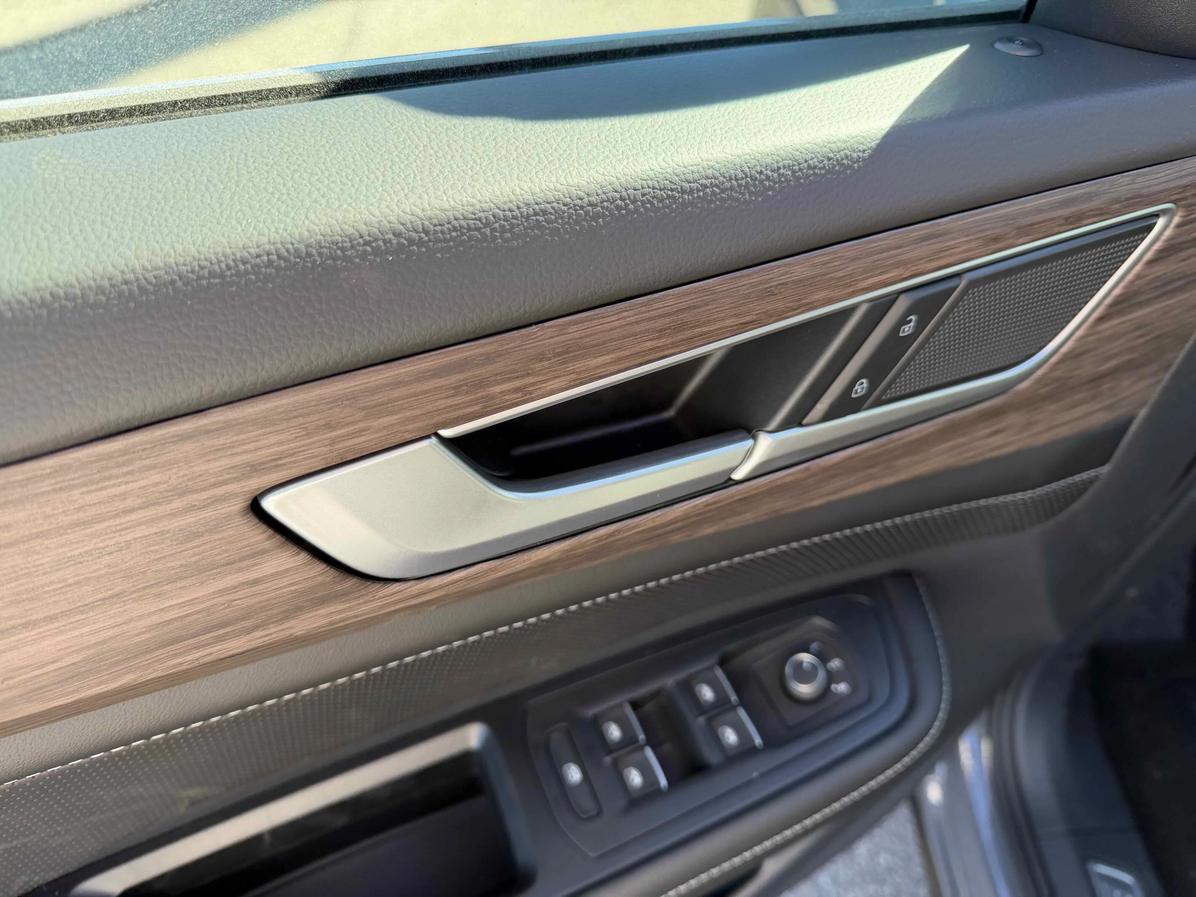 New 2026 Gray Volkswagen 2.0T SEL image 17