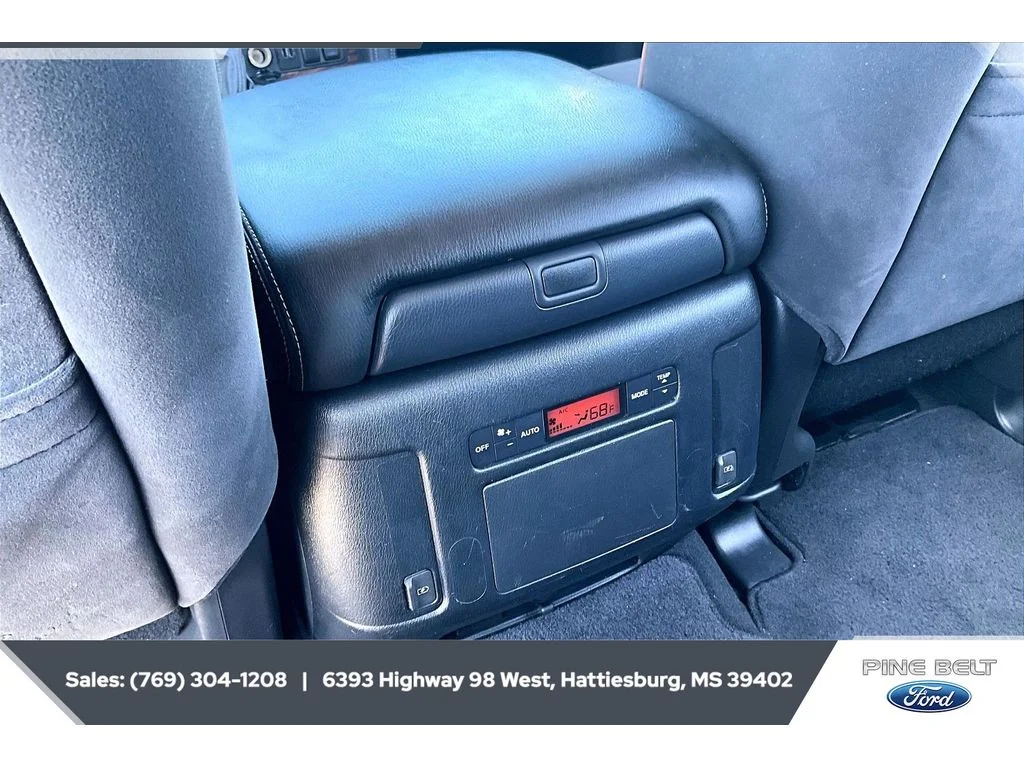 Used 2019 Brilliant Silver Metallic Nissan SV image 25