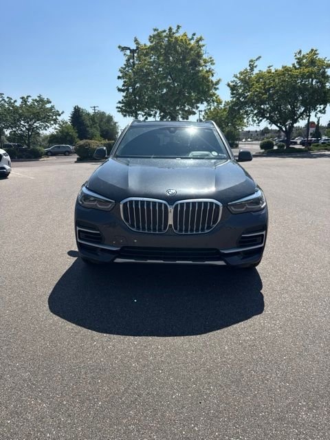 Used 2023 Gray BMW xDrive45e image 3