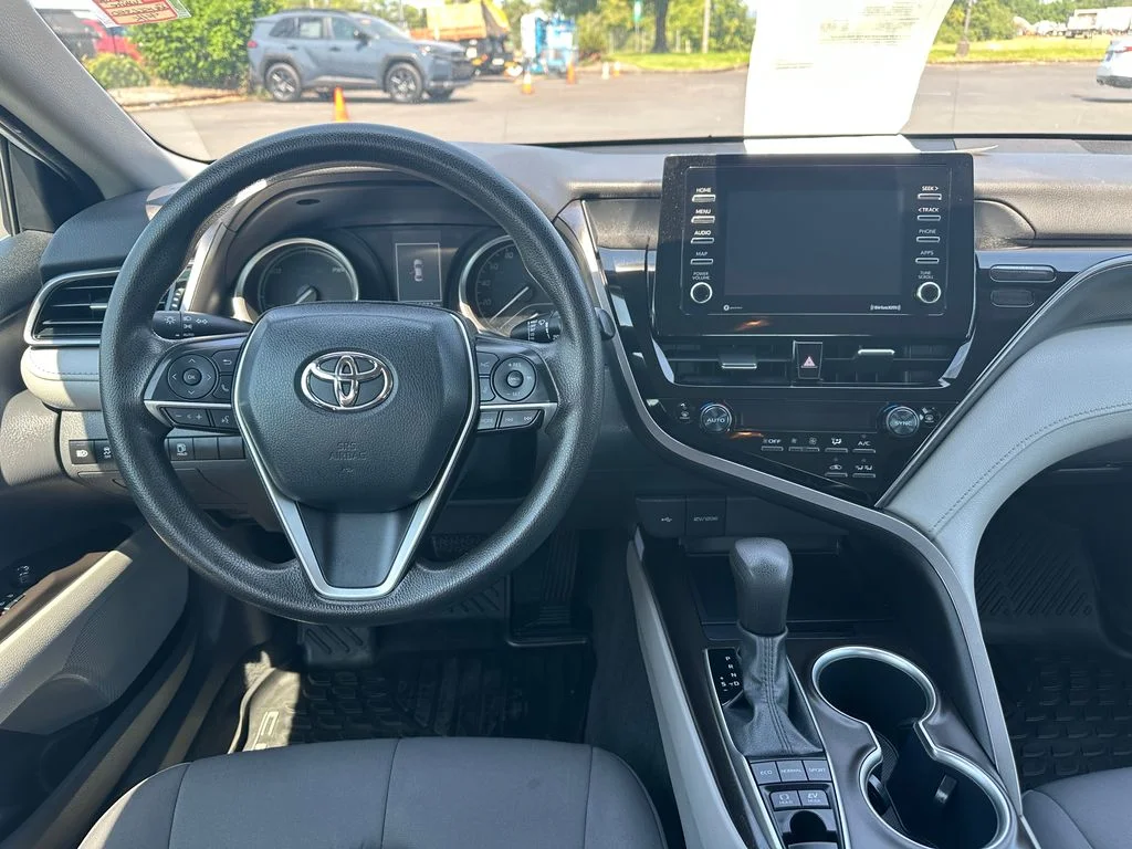 Used 2021 White Toyota LE image 15