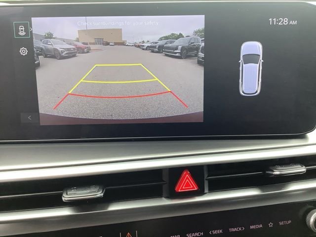 2024 Kia Sorento EX - Photo 13
