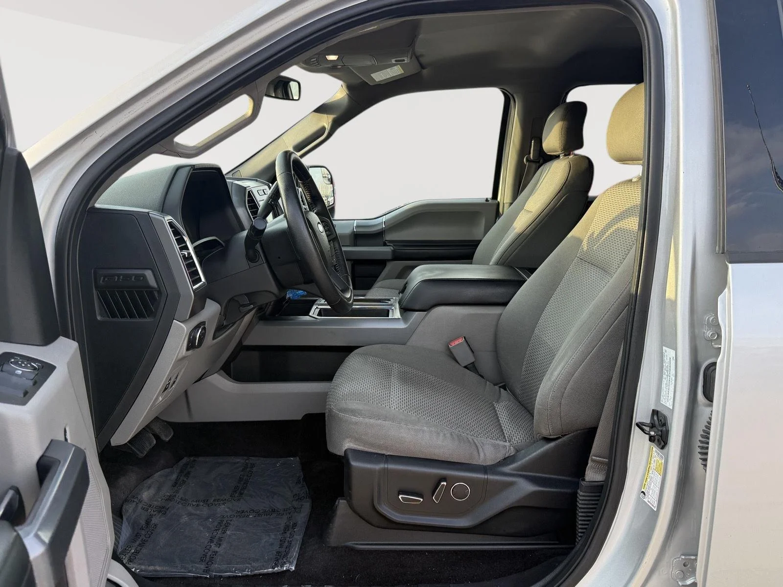 Used 2016 Ingot Silver Metallic Ford XLT image 17