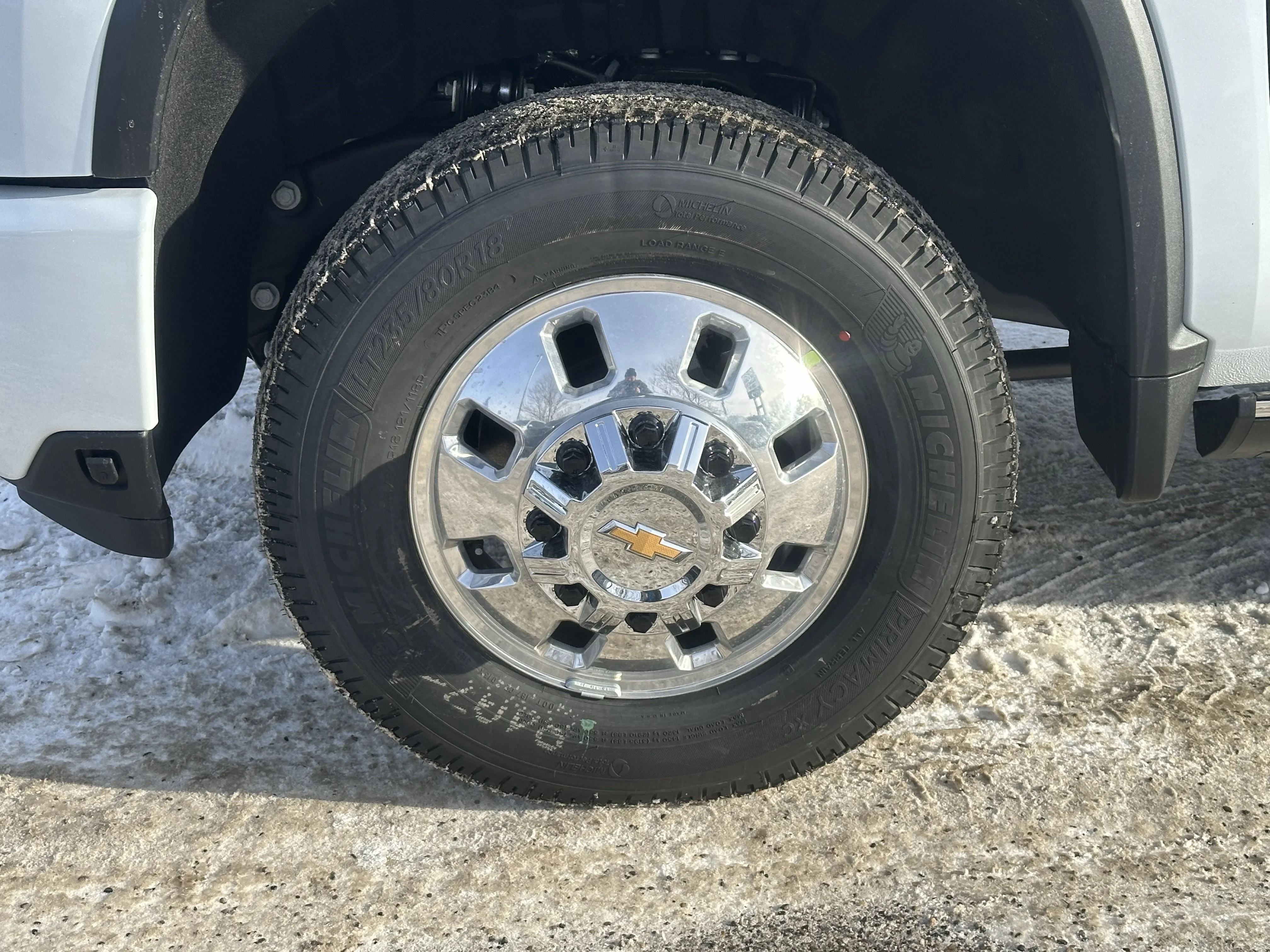 New 2026 Polar White Tricoat Chevrolet High Country image 7
