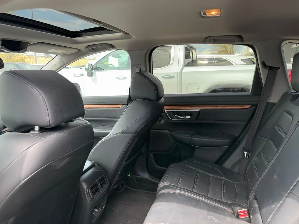 Used 2017  Honda EX-L image 2