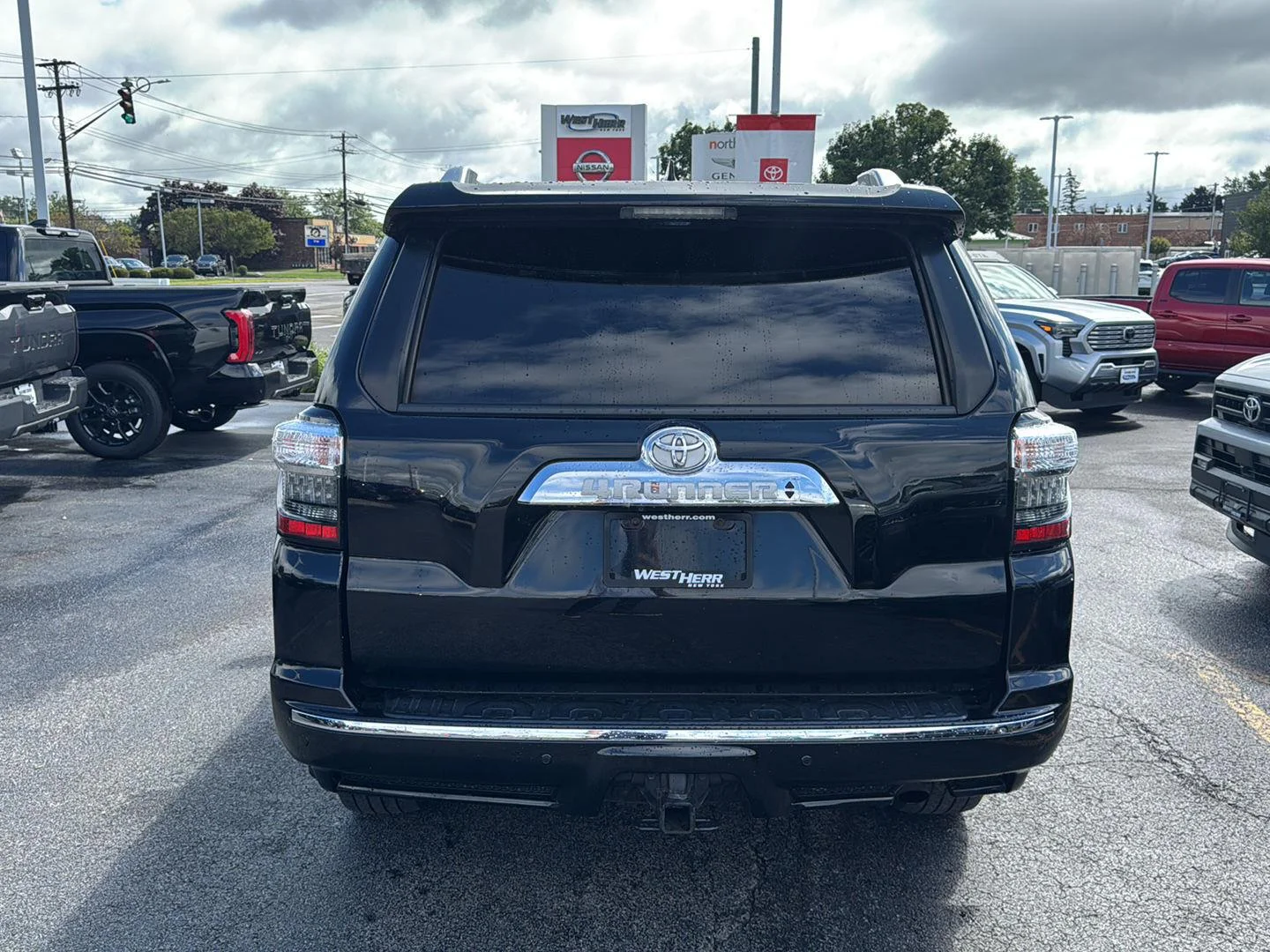 Used 2017 Midnight Black Metallic Toyota Limited image 5