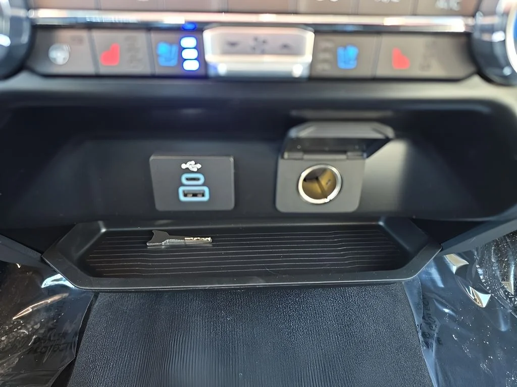 New 2026 Avalanche Ford F-250® Lariat® image 20