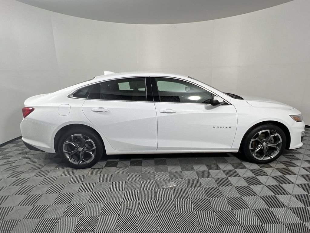 1G1ZD5ST8RF170187
