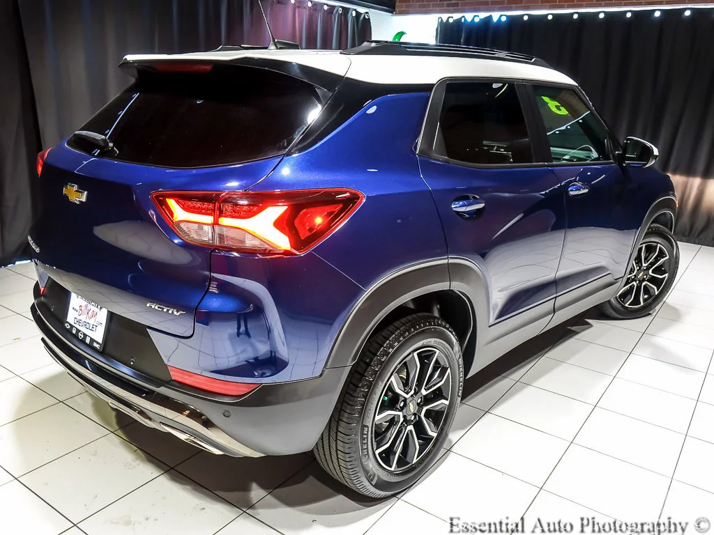 Used 2023 BLUE GLOW METALLIC Chevrolet ACTIV image 10