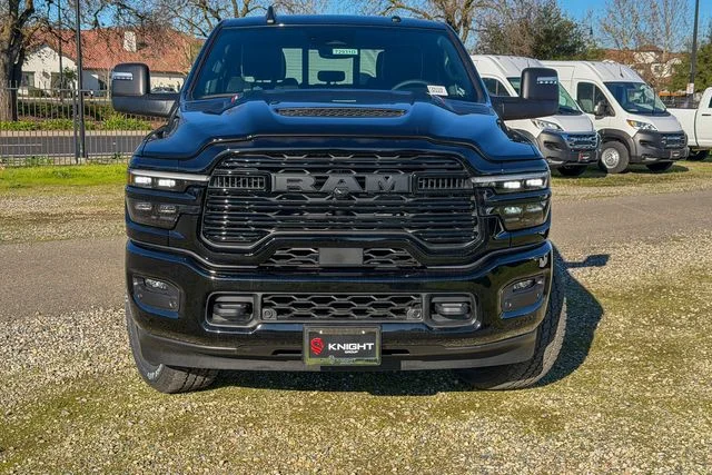 New 2026 Diamond Black Crystal Pearl-Coat Exterior Paint RAM Laramie image 3