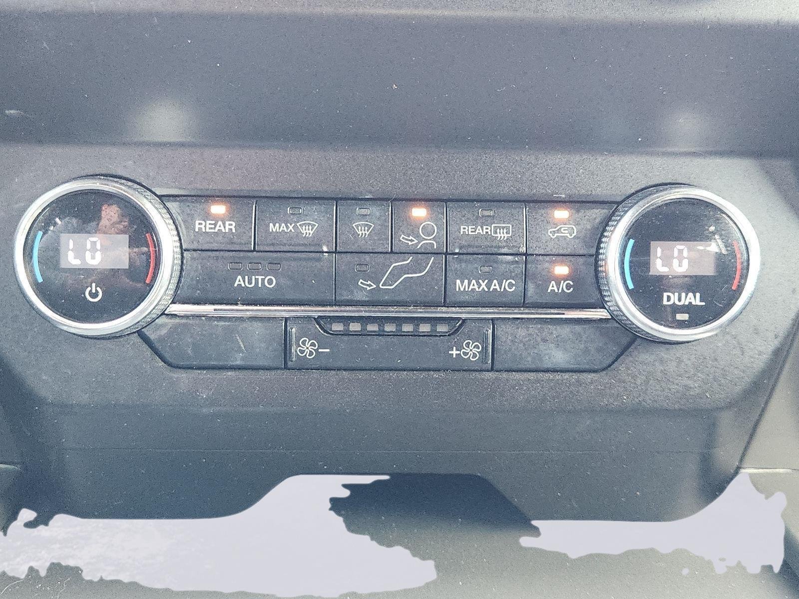 2019 Ford Expedition photo 19 of 34