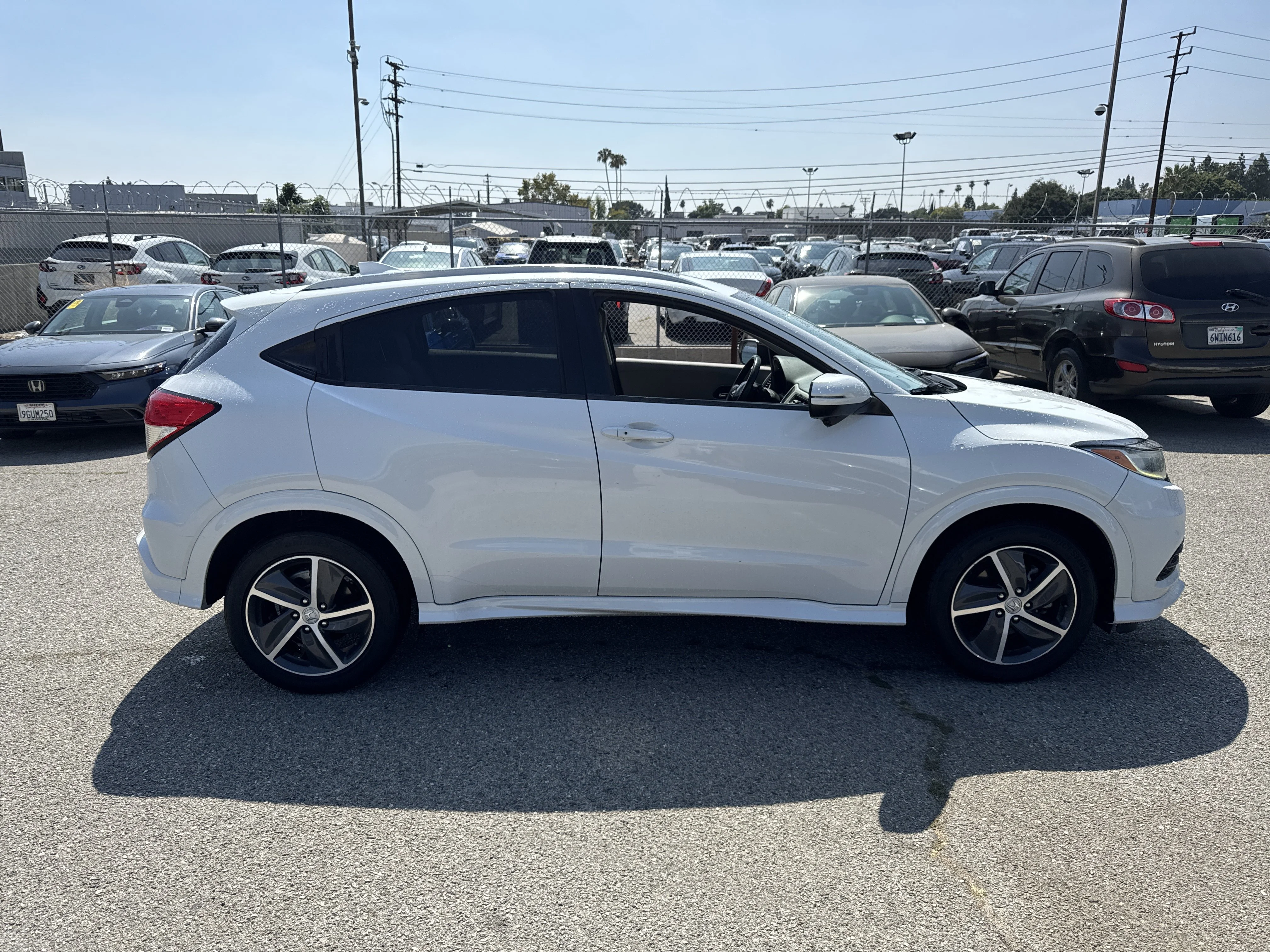 Used 2019 Platinum White Pearl Honda Touring image 3