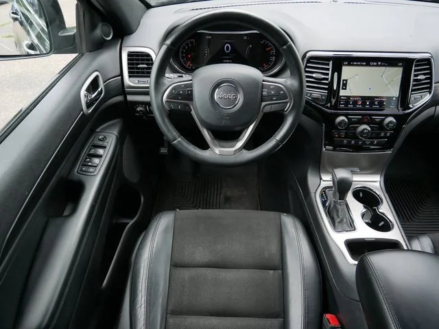 Used 2019 Diamond Black Jeep Altitude image 12