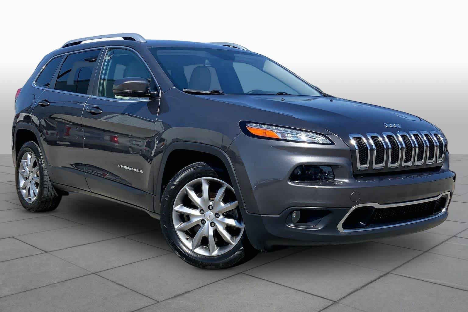 Used 2018 Granite Crystal Met. Clear Coat Jeep Limited image 3