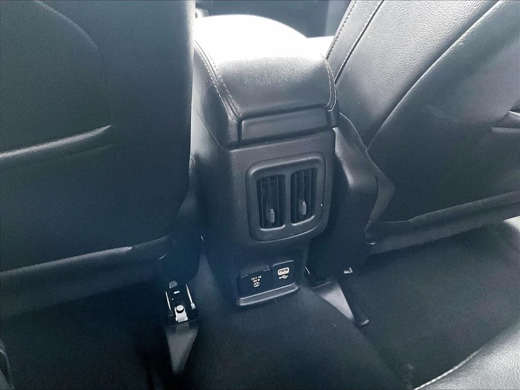 Used 2019 Blue Jeep Latitude image 34