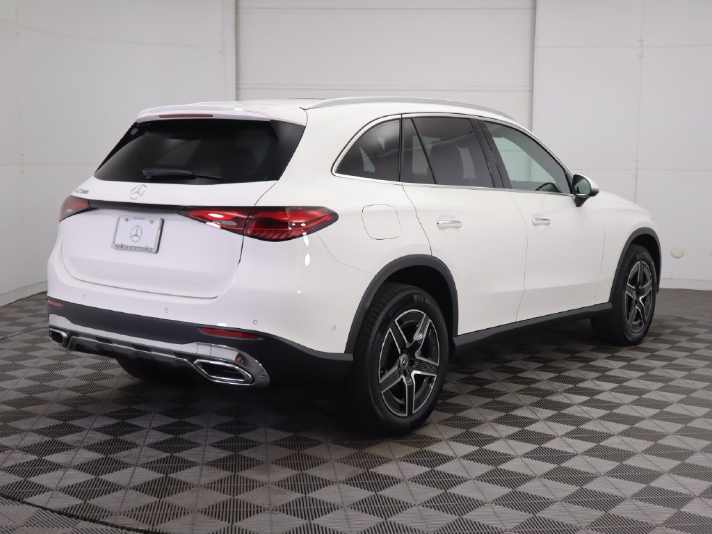 Used 2026 Polar White Mercedes-Benz GLC 300 image 5