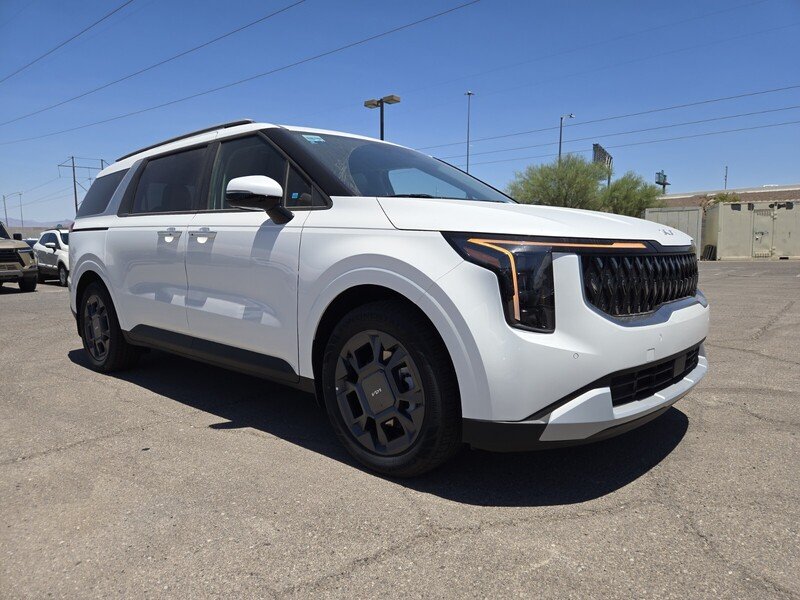 New 2026 Snow White Pearl Kia EX image 2
