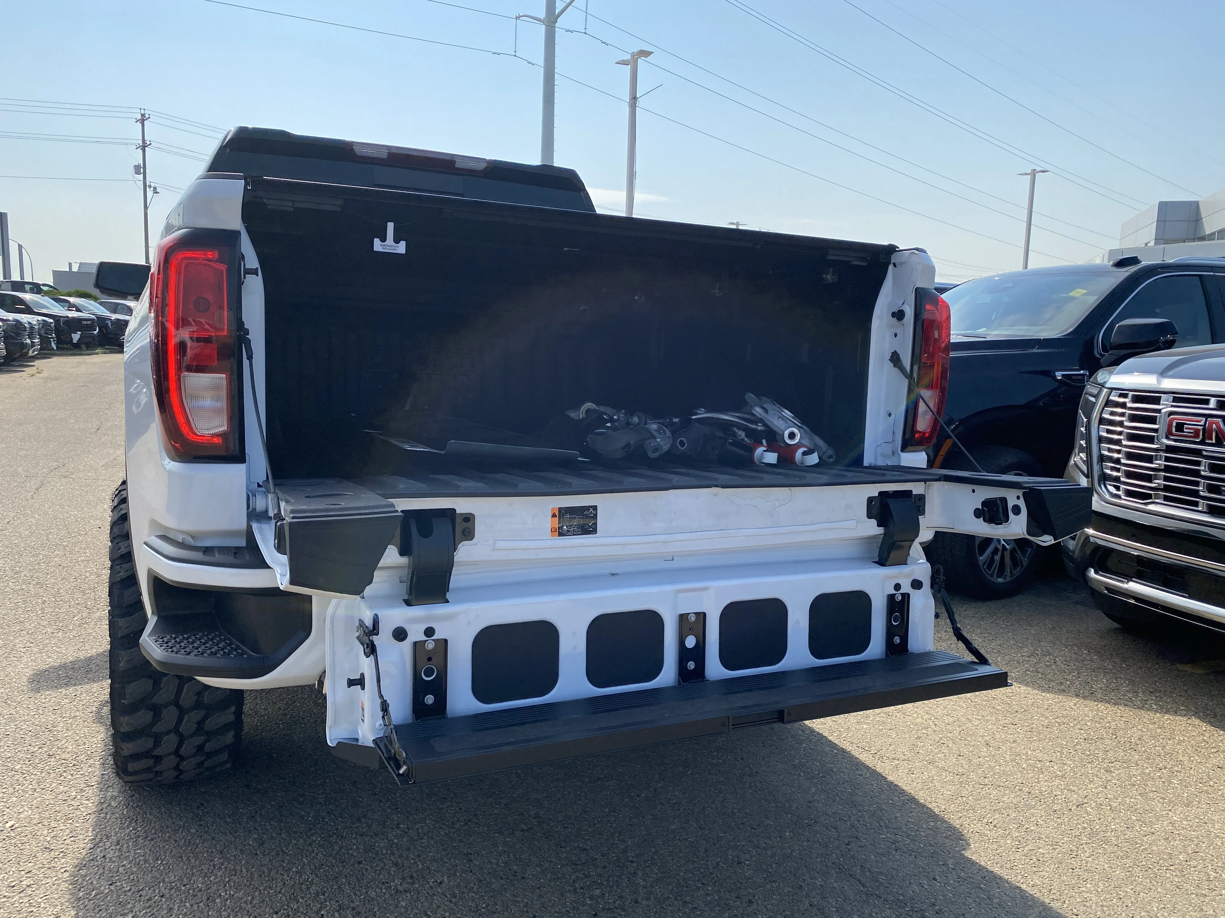 New 2026 Summit White GMC Elevation image 6
