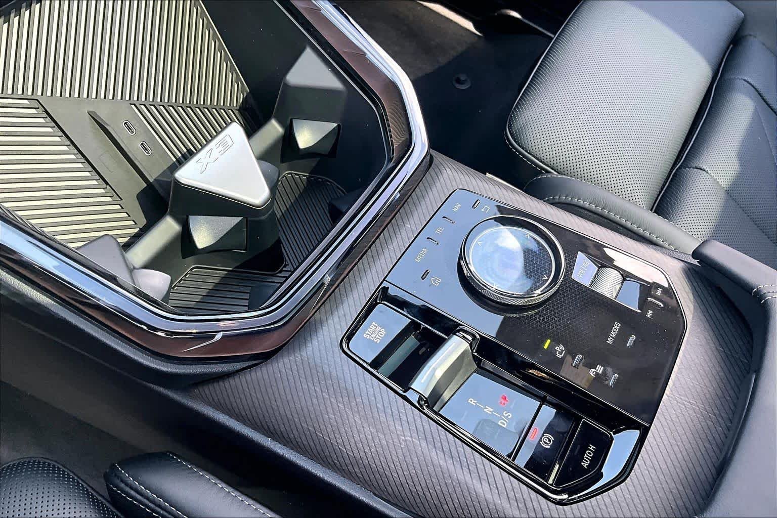 Used 2026 Skyscraper Grey Metallic BMW 30 xDrive image 15