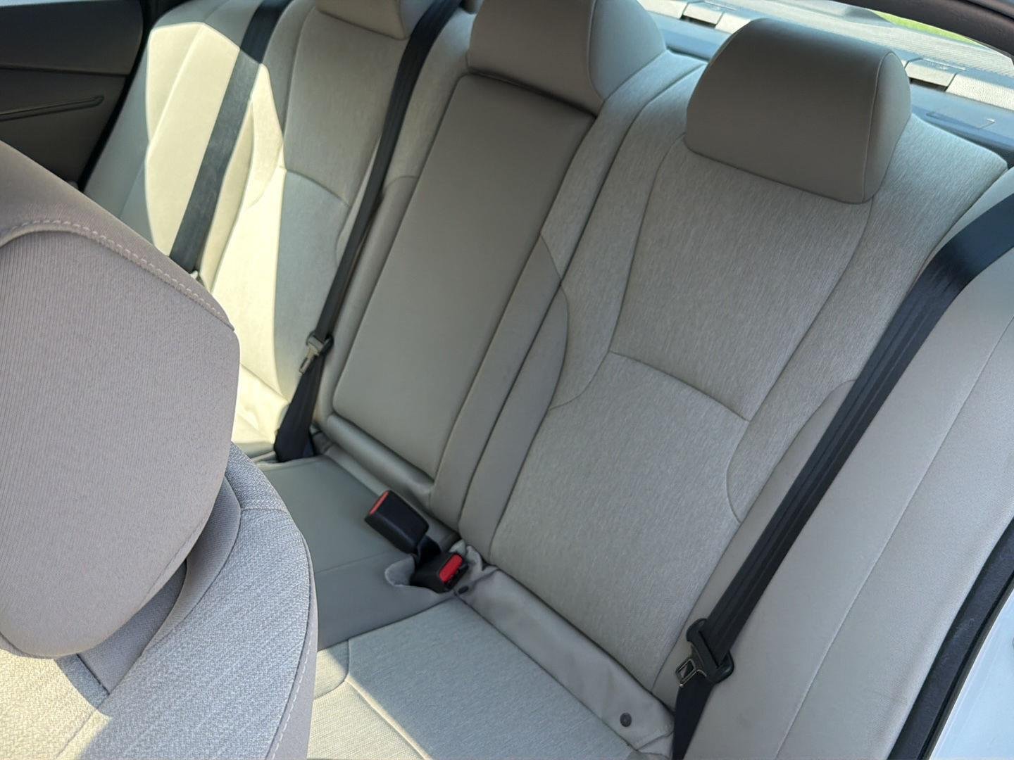 Used 2023 Platinum White Pearl Honda EX image 30